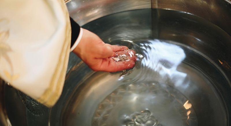 Keresztelő vízbe fulladt egy 61 éves férfi – vádlott a lelkész