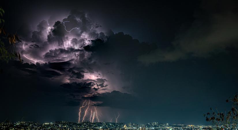 Tíz órán át villámlik a Föld legelektromosabb helyén: 400 kilométerről látható