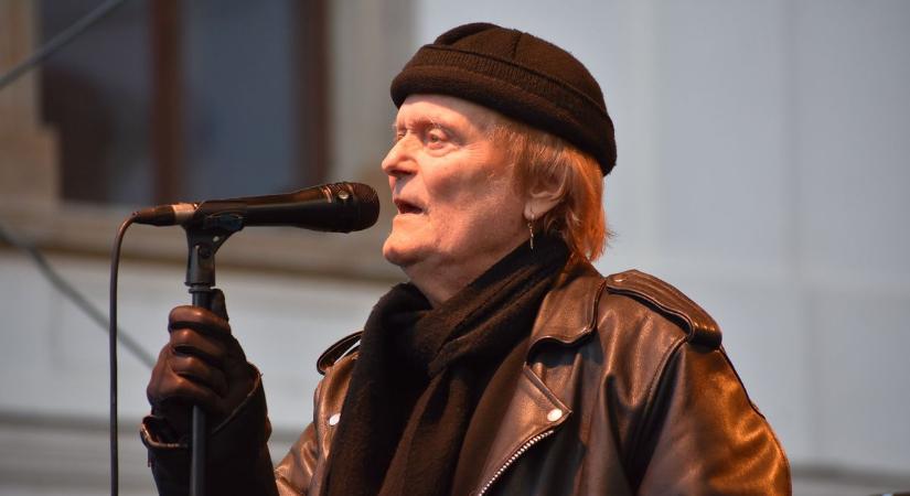 Legendás Bikini slágerek a kastélyudvaron (galéria)