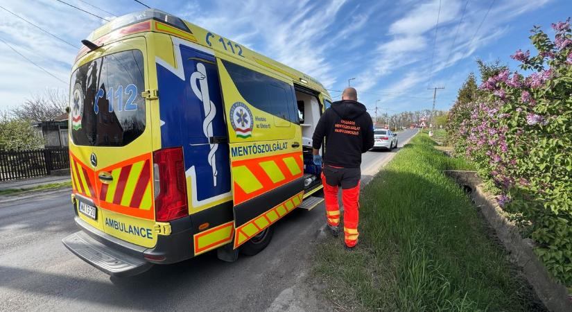 Megcsúszhatott a láncfűrész, súlyos baleset történt Hajdúszoboszlón – fotókkal