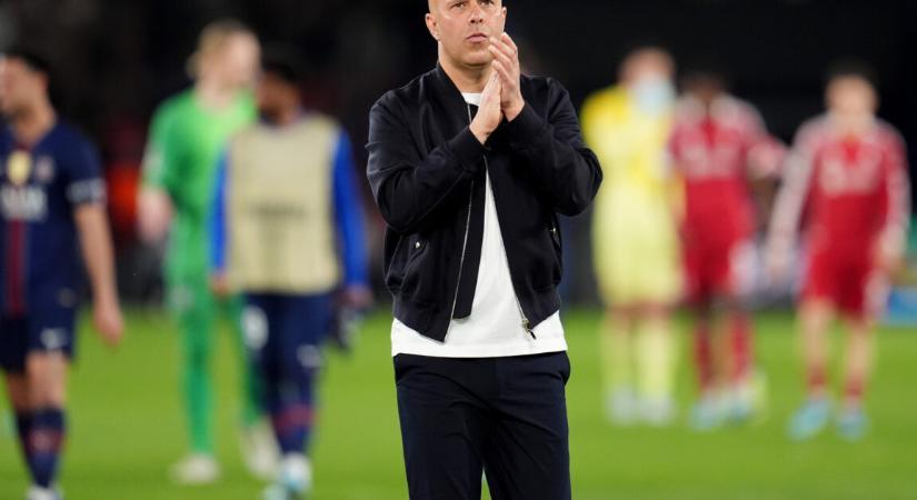 Még mindig nem rúgták ki a Liverpool edzőjét – most reagált