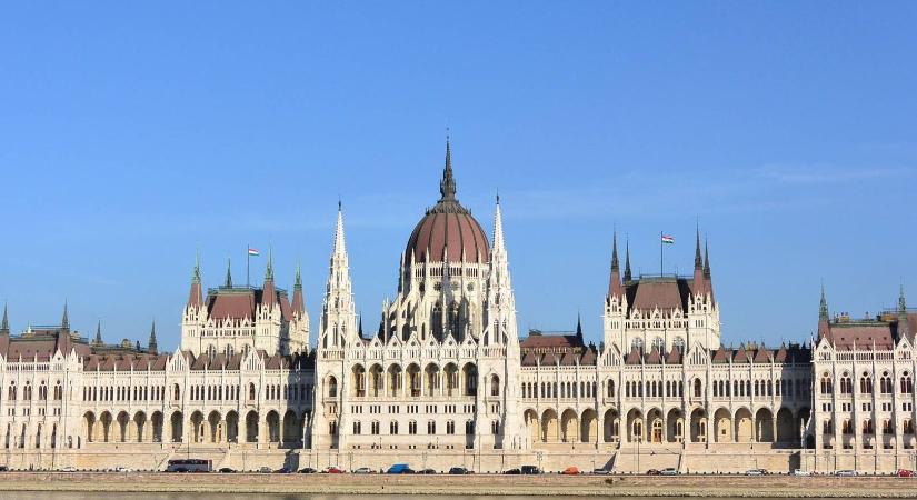 Rekordközeli hiány az év elején: már márciusra elúszott a költségvetési cél nagy része