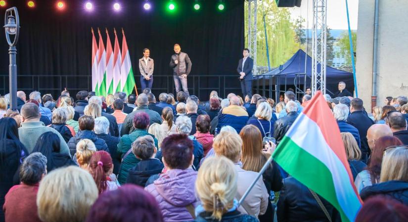 Szijjártó Péter Szerencsen: Tátott szájjal hallgatják a világban a sikereinket – fotókkal, videóval