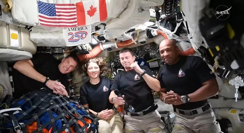 Földönkívülieket kutatott az Artemis II legénysége? Szakértő szerint nem egy egyszerű űrutazásról volt szó