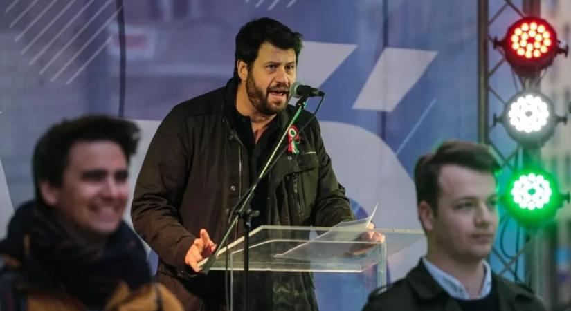 Ilyen a Tisza szeretetországa: felháborító jelenetek Puzsér botránykoncertjén – videó