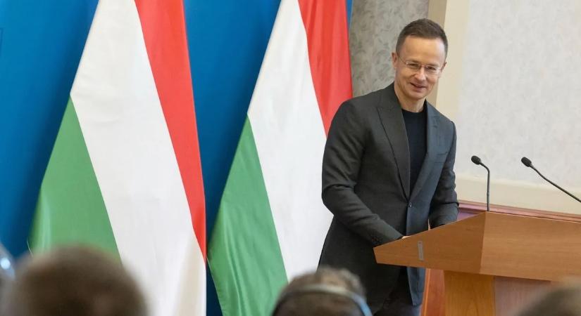 Szijjártó Péter: Amíg nemzeti kormány van, addig háborúba nem megyünk, a magyar emberek pénzét nem viszik Ukrajnába  videó