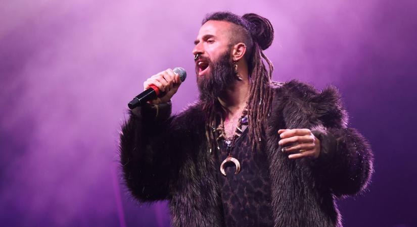 Fásy Ádám, Varga Viktor, Gáspár Laci Csornán, a városba ért a Szerencsekoncertek - fotók, videó