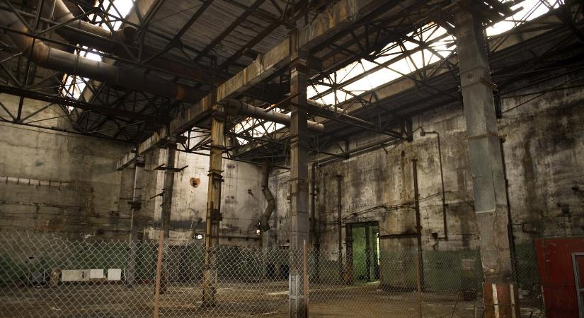 Elhagyatott börtönt jártak be a semmi közepén, iszonyatos dolgot találtak alatta