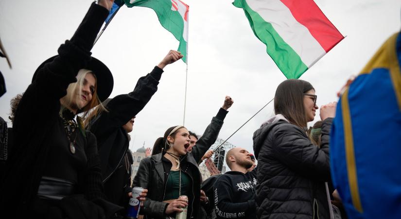 Fideszes politikus fia lehetett a Rendszerbontó Nagykoncert sztárja, kiderült a rokoni kapcsolat?