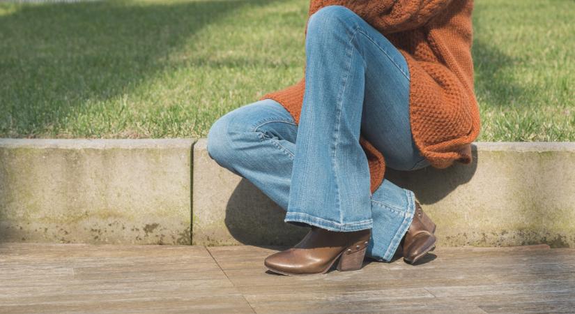 Újra hódít a rövid szárú trapéznadrág – így viseld 2026-ban, hogy modernek hasson