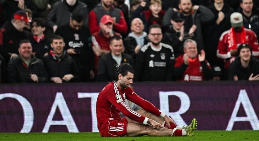 Hatalmas balhé a késés miatt, Szoboszlaira mutogatnak