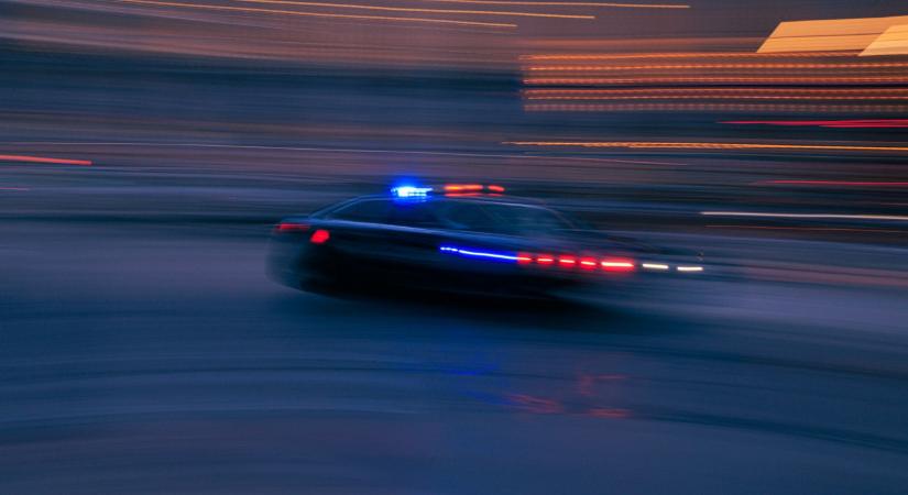 Őrült hajsza Dunaújvárosban: nyomós oka volt a sofőrnek a menekülésre – videó