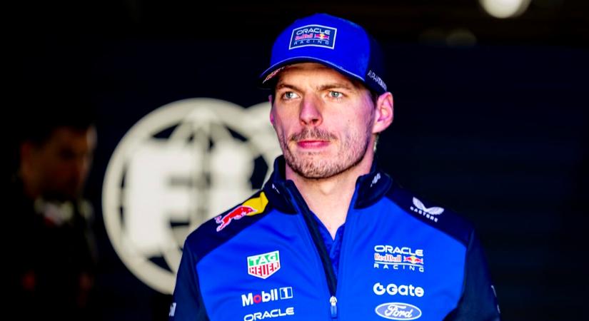 Marad vagy mindent borít? 5 forgatókönyv Verstappen jövőjéről, miután bizalmasa is elhagyja a süllyedő Red Bullt