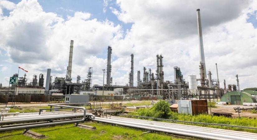 Csak most derült ki, megtámadták Németország olajvezetékét: leállt a szállítás veszélybe került a legnagyobb finomítójuk – „Ez szabotázs”