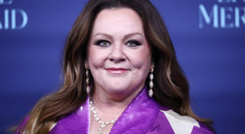 Melissa McCarthy 45 kilós fogyása után testre feszülő ruhába bújt: mintha nem is ő lenne
