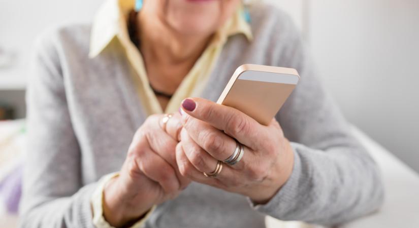 A hétvégén is hívható a választási információs szolgálat