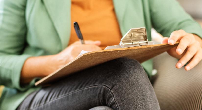 Mennyibe kerül egy pszichológus ma Magyarországon – és mit kapsz egy ülésen?