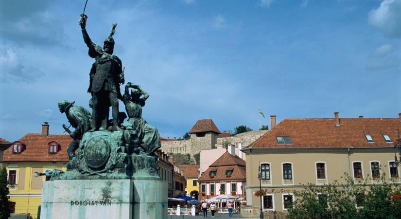 Ez az Egri csillagok teljes címe, jóval hosszabb, mint azt a könyv borítójára írják