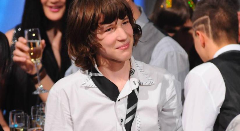 Iszonyú dögös pasi lett a Csillag Születik egykori gyereksztárja: 14 évesen nyerte meg a tehetségkutatót