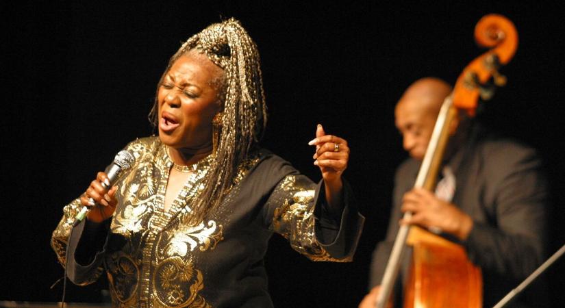 Világsztárokért ujjongott a közönség – régi képeket mutatunk a nagykanizsai jazzéletről 2002-ből (galéria)