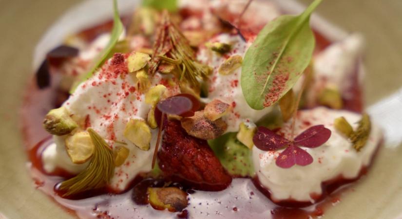 Sóskafagylalt, eper, joghurthab