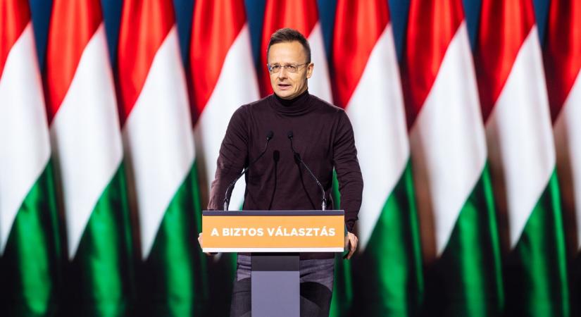 Déri Stefi: Szijjártó Péter is a fedélzeten! Mindjárt megérkezünk az első állomásra