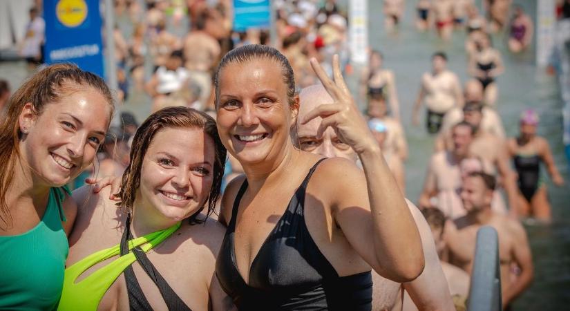 Óriási az érdeklődés: Két nap alatt már több mint ötezren neveztek a 44. Balaton-átúszásra