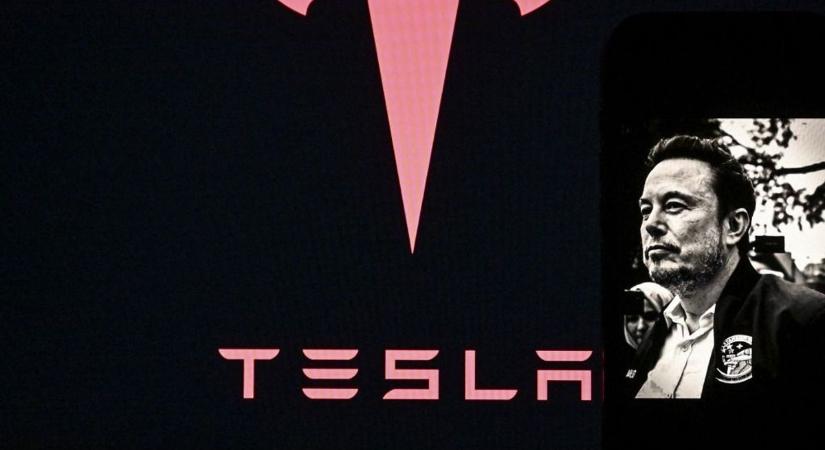 Meglepő döntés: Európában először engedélyezték a Tesla önvezető technológiáját