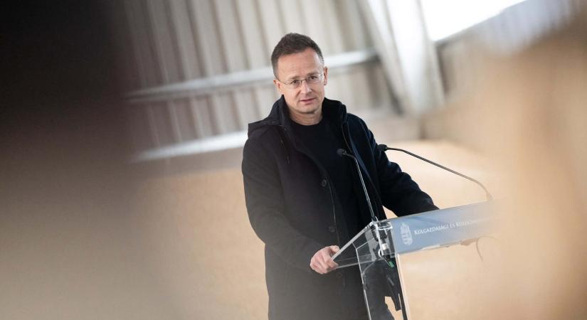 „Amíg nemzeti kormány van, a magyar emberek pénzét nem viszik Ukrajnába”