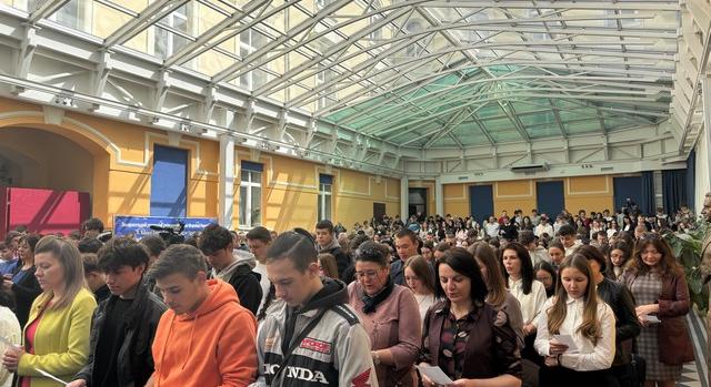 Vers a tér(b)en és Szabó Balázs-koncert Beregszászban