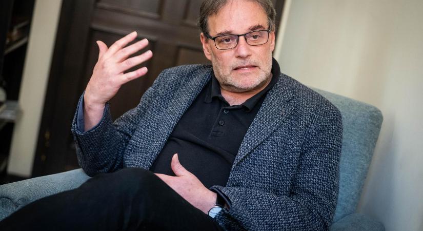 „Nem a kampánytól szorongunk, a szorongásunk áll össze radikális kampánnyá”