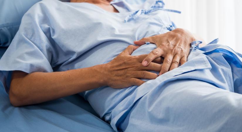 Azt hitte a fitneszmodell az ananásztól fáj a hasa, majdnem belehalt