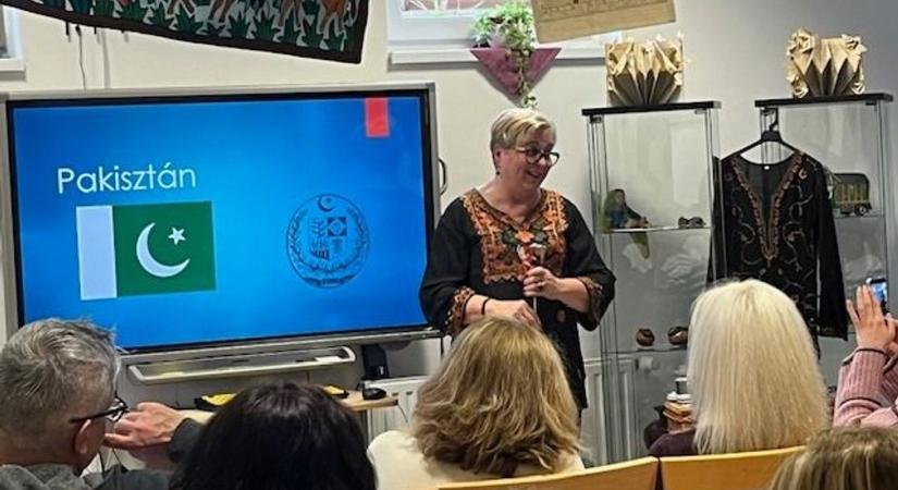 Pár száz méterről „élte túl” a brutális iszlámábádi merényletet – emlékét egy repesz őrzi