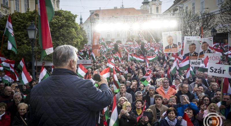 „Az a választás áll előttünk, hogy ki alakítson kormányt: Zelenszkij vagy én?”