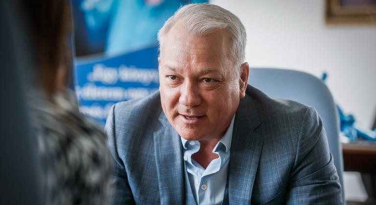 Nagy Mártont nem tiszteli, Navracsics Tibort azonban „fantasztikus úriembernek” tartja Balogh Levente