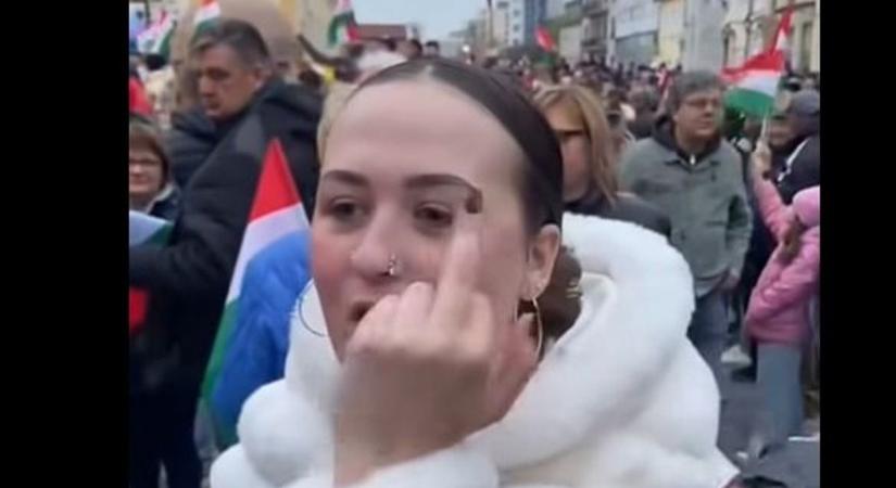 „Kiesik a protkója a szájából” – Székesfehérváron is megcsillant a tiszás szeretetország (VIDEÓ)