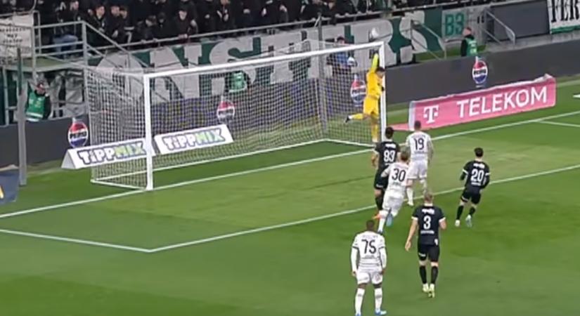 Szürreális jelenetek után rúgta meg az év potyagólját a Fradi