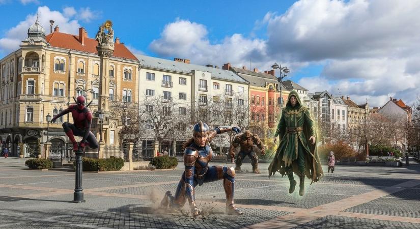 Szuperhősök lepik el a szombathelyi Fő teret