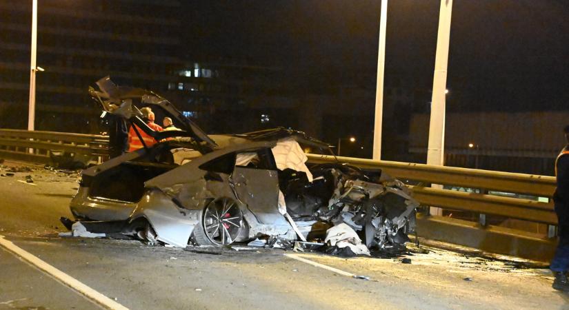 Őrizetbe vették a két ember halálát okozó ámokfutót: a török vállakozó versenyzésközben tarolta le a vétlen autóst