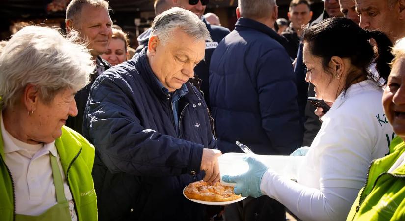 Hatalmas üdvrivalgás fogadta Orbán Viktort Salgótarjánban