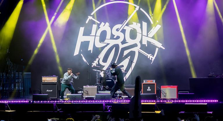 Nem először borzolja a kedélyeket Eckü, többször is a színpadról szúrt oda a „mai trendeknek”