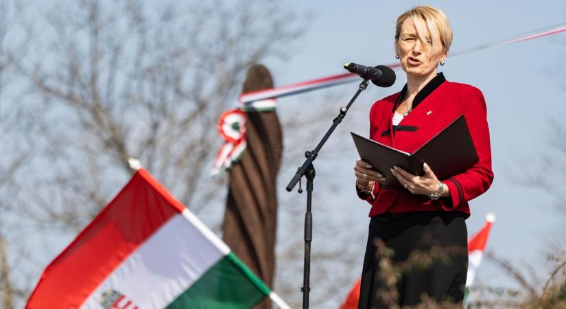 Választókerületi dal született Komárom-Esztergomban  videó