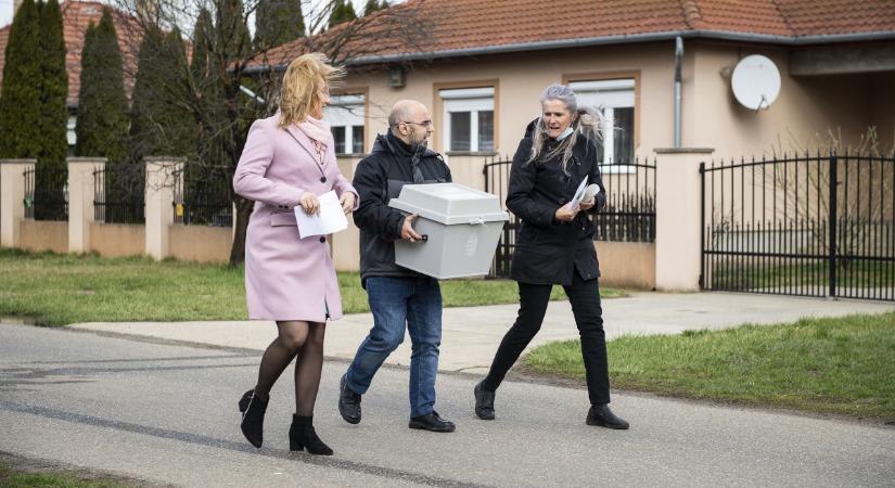 Még lehet mozgóurnát kérni a vasárnapi országgyűlési választásokra – itt vannak a részletes szabályok