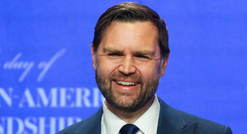 JD Vance megérkezett Iszlámábádba