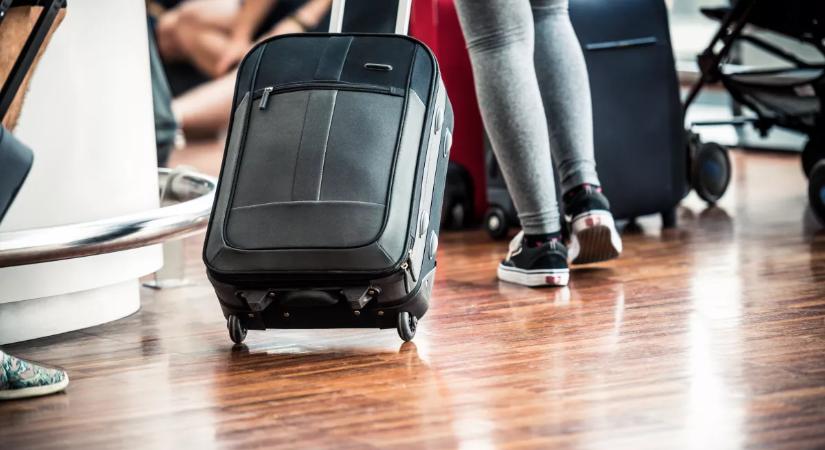 Utazási szakértő: Ezért ne utazz soha ezzel a 3 színű bőrönddel