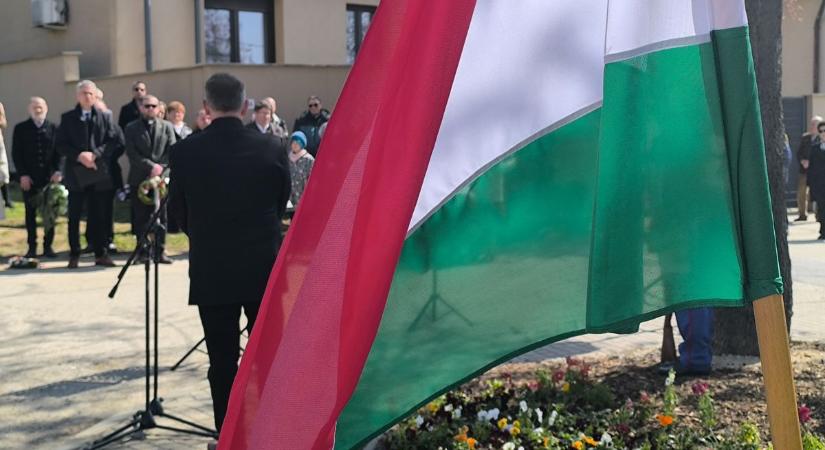 „Nem az választ el, ami történt, hanem az köt össze, hogy együtt emlékezünk”