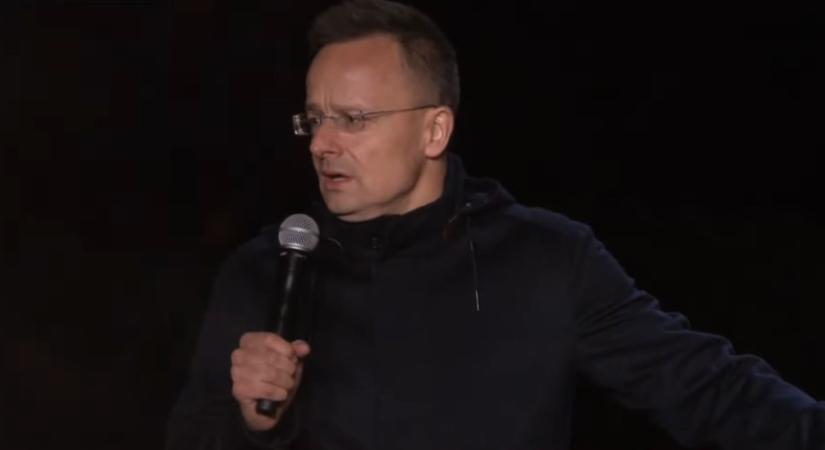 Szijjártó Péter: A kampány utolsó napján csak jó hírekkel kellene jelentkezni