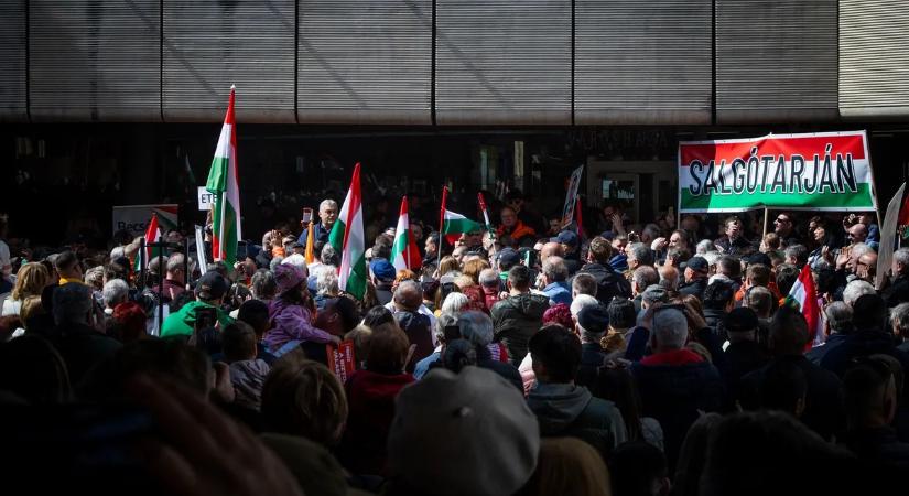 Bámulatos fotón, hogy milyen rengeteg ember várta Orbán Viktort Salgótarjánban