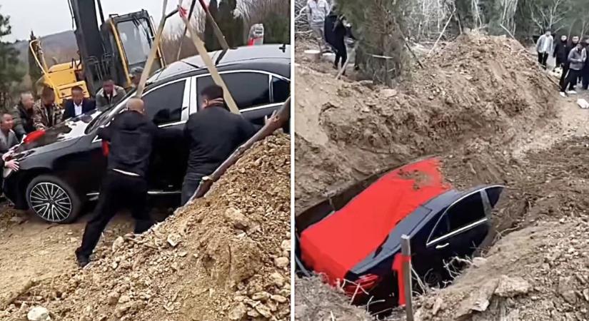 Temetési rítus miatt tettek föld alá egy luxus-Mercedest