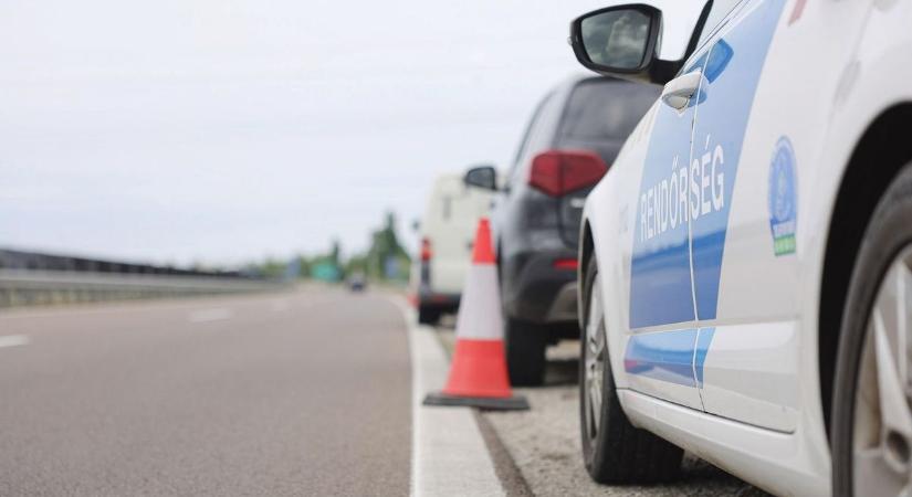 Baleset történt a 8-as főúton, mentők is érkeztek a helyszínre